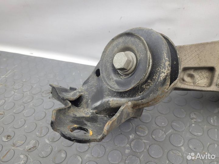 Кулак поворотный задний правый Mini Clubman R55