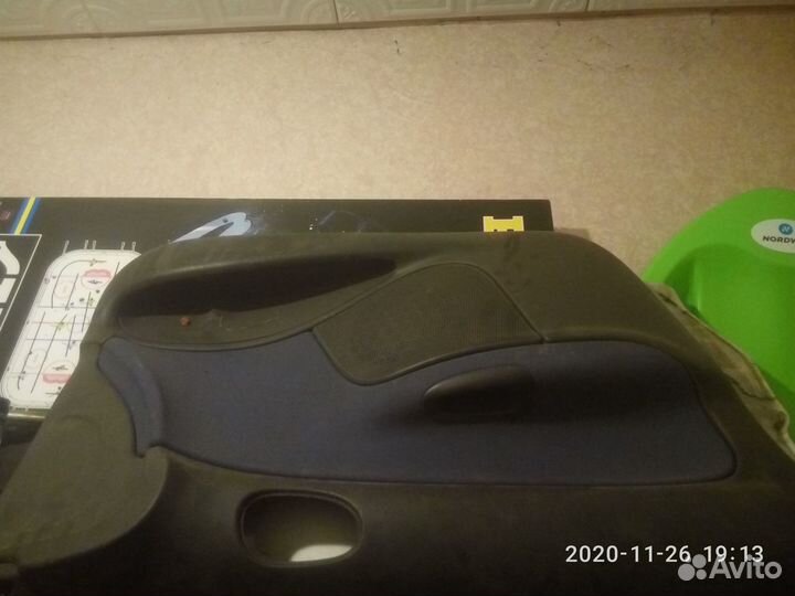 Обшивка двери пежо