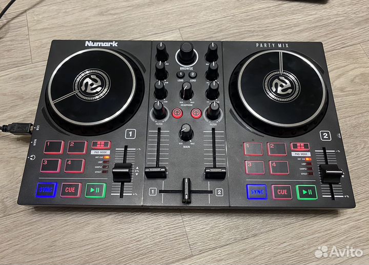 Dj контролер Numark Party Mix
