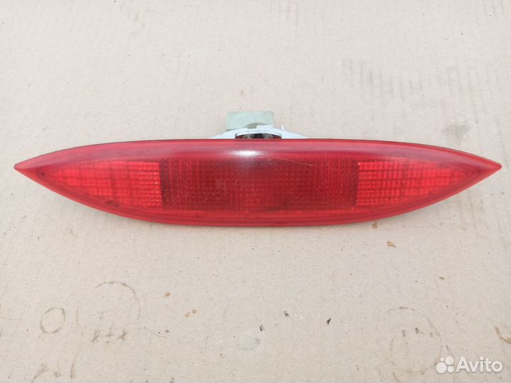 Стоп-сигнал Nissan Note e11 задний