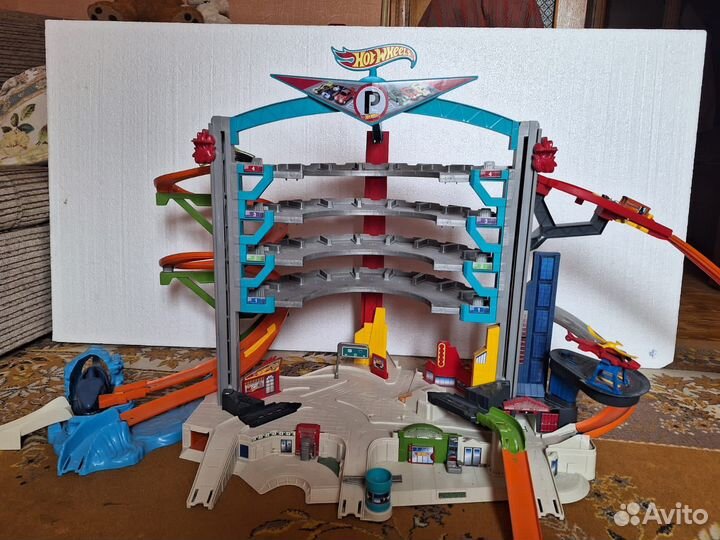 Парковка для машинок Hot wheels