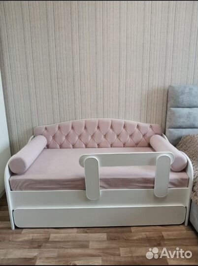 Кровать с каретной стяжкой детская/ подростковая