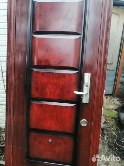 Дверь входная металлическая