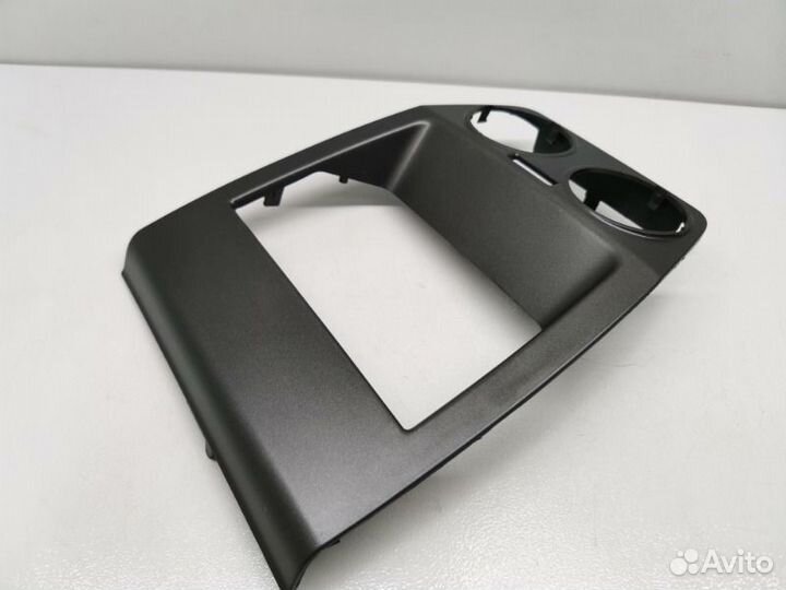 Накладка консоли задняя Land Rover Discovery 4 2.7