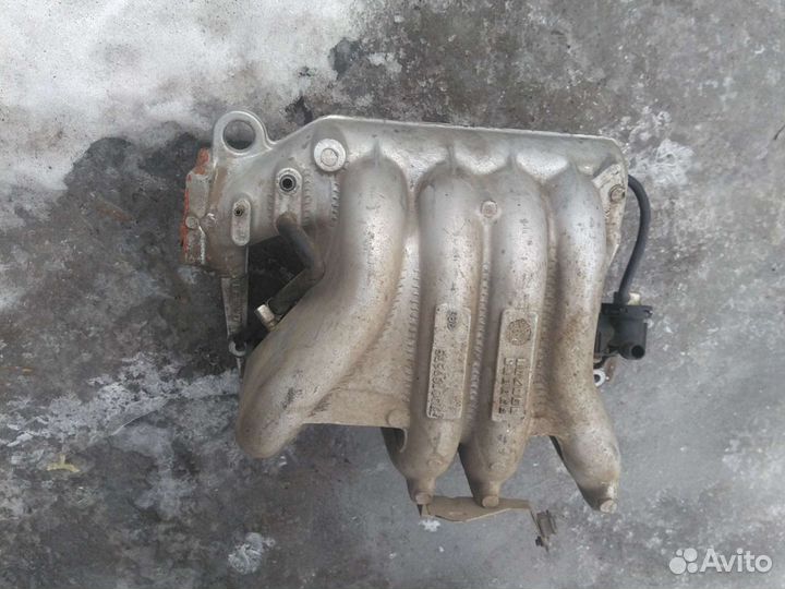 Коллектор впускной Меган 1