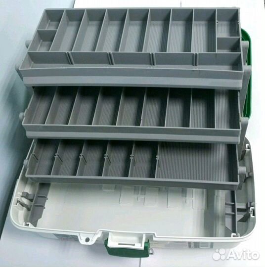 Ящик спиннингиста (коробка для воблеров)