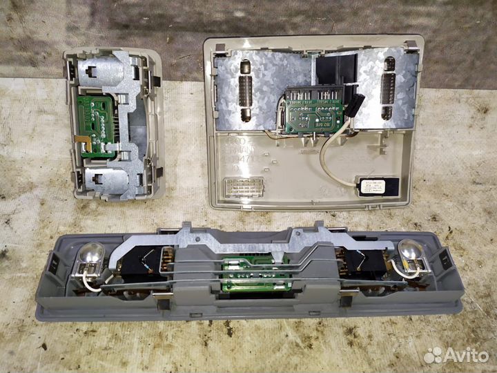 Audi A6 C5 плафон освещения салона