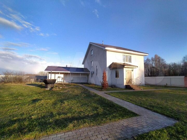 Коттедж 300 м² на участке 20 сот.