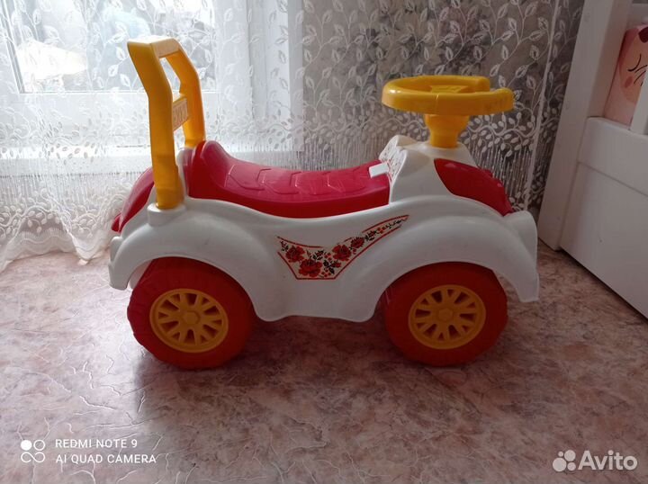 Машинка каталка толокар