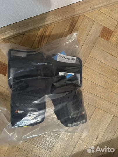 Нагрудник хоккейный bauer sr l