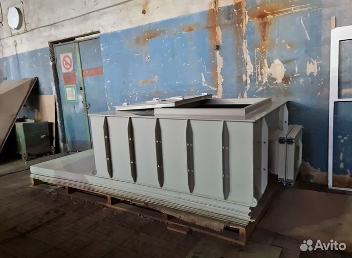 Изотермическая ёмкость для перевозки рыбы 1500л