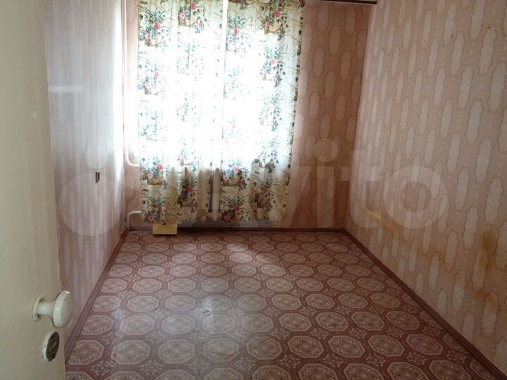 4-к. квартира, 87 м², 2/4 эт.