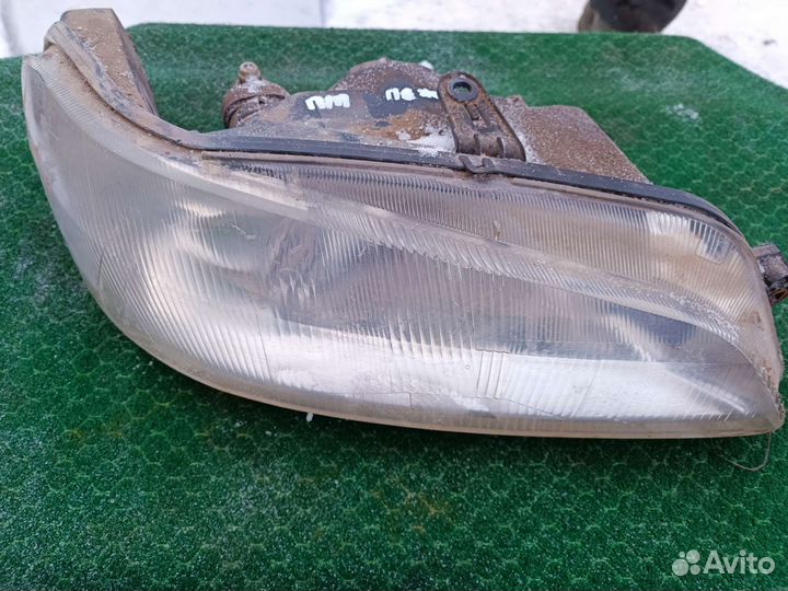 Фара правая Пежо 306 1998г