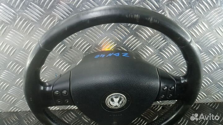 Рулевое колесо volkswagen passat B6 2006