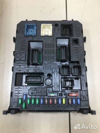 Блок предохранителей Peugeot 308