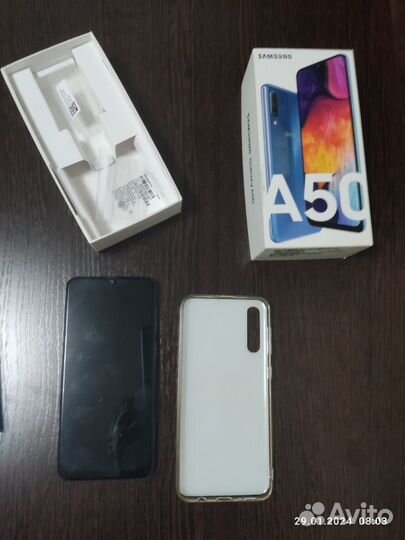 Samsung Galaxy A50, 4/64 ГБ