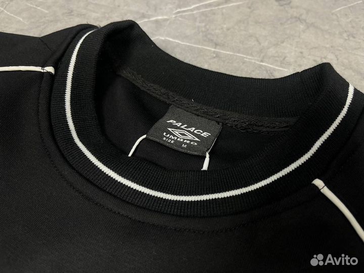 Свитшот palace x umbro