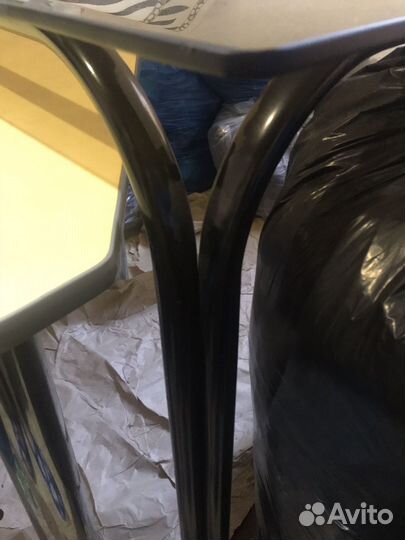 Стол стеклянный