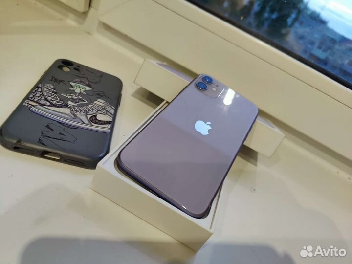 Телефон iPhone 11 64gb