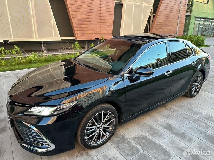 Toyota Camry 2.5 AT, 2022, 10 500 км