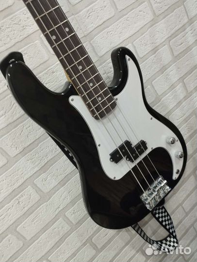 Бас-гитара fabio 4 струны