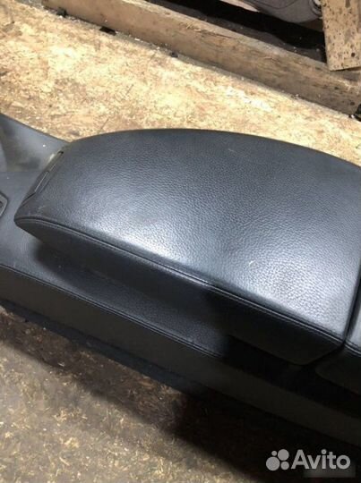 Подлокотник Bmw E63