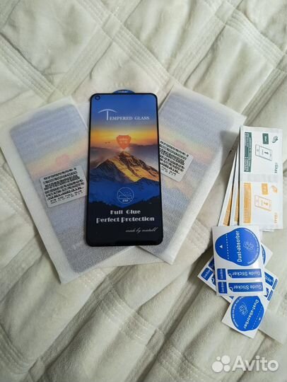 Защитное стекло на Realme 10