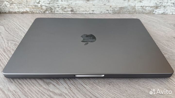 Apple macbook pro 14 M1 Pro