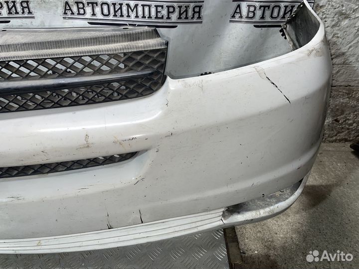 Бампер передний Toyota Sienna 2 до рест