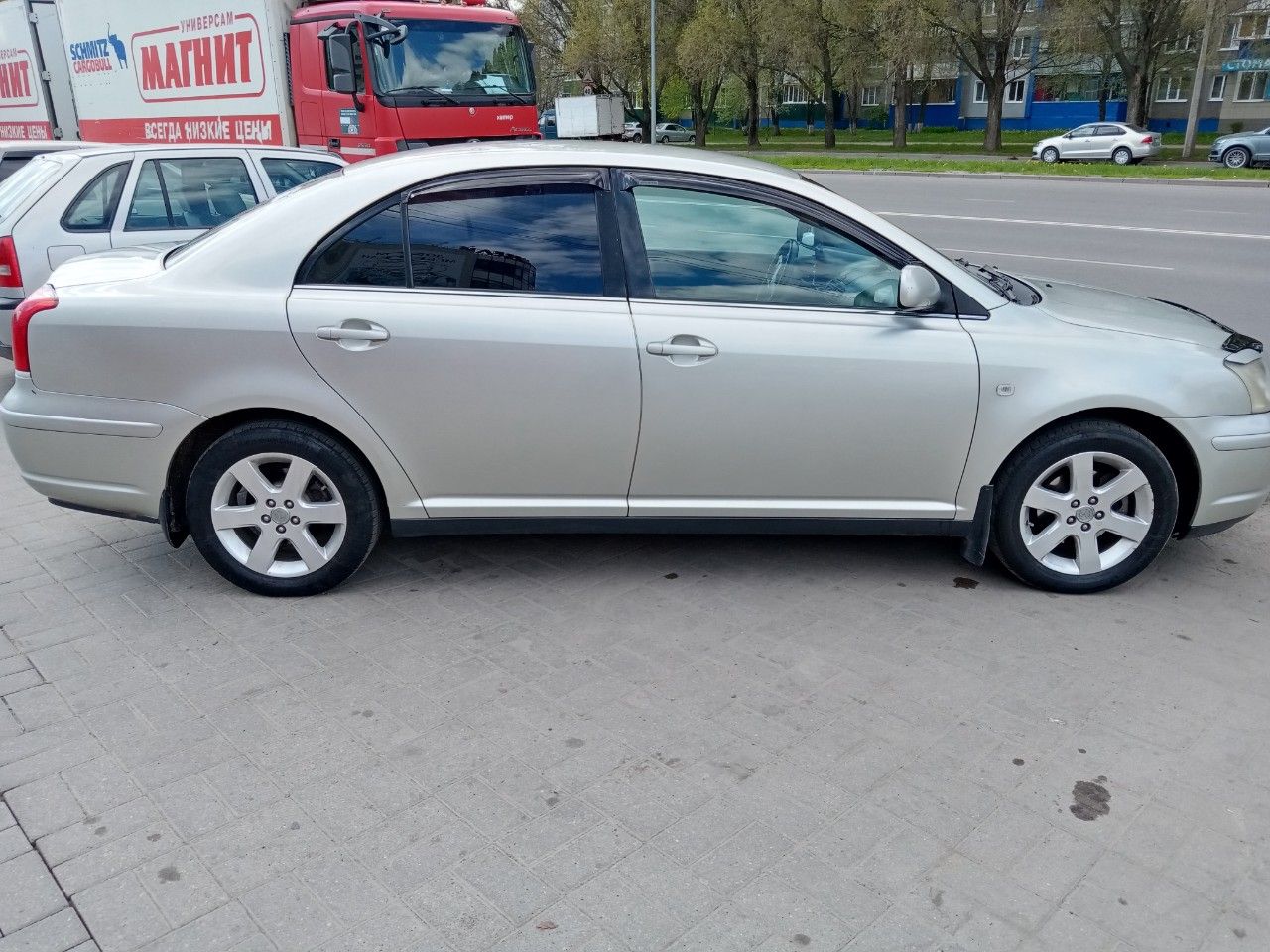 Toyota Avensis: фото владельца