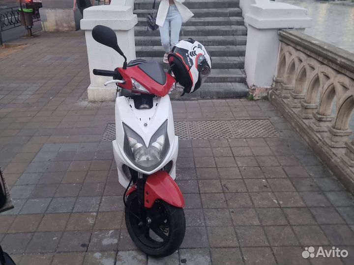 Sym jet4
