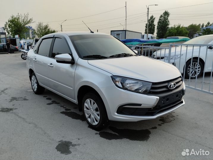 LADA Granta 1.6 МТ, 2023, 4 000 км