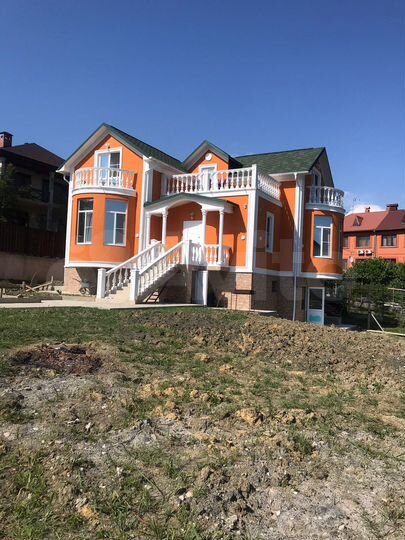 Дом 252 м² на участке 10 сот.