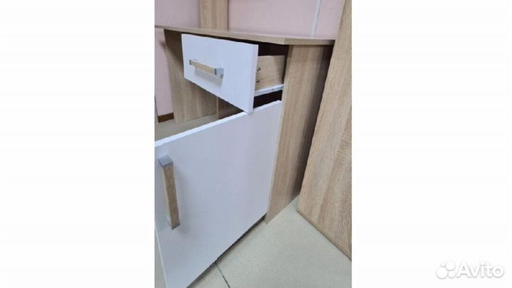 Стол компьютерный Квартет 10 Белый