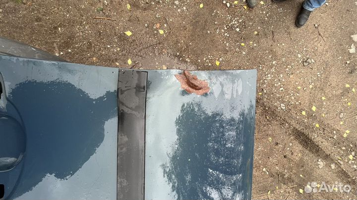 Левая водительская дверь тойота аурис