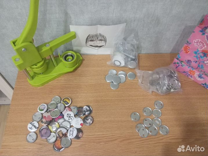 Значки 37 мм