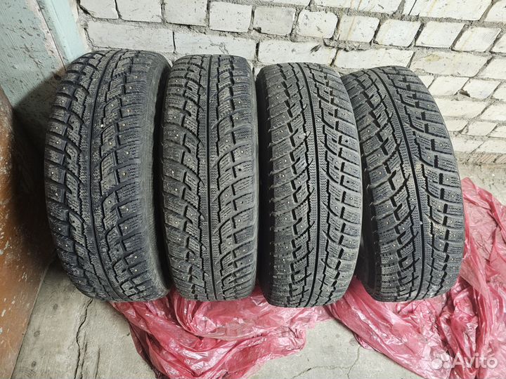 Зимние колёса 215 / 70 / R16