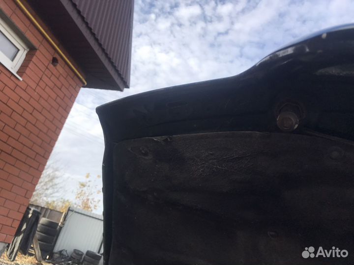 Капот Audi a8d2