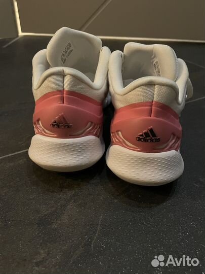 Кроссовки женские белые adidas