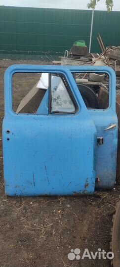 Двери газ 52-53