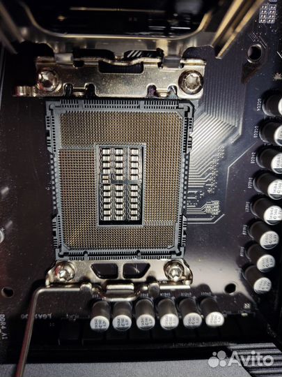 Комплект Gigabyte Z690 UD + 32гб. DDR4 Ballistix