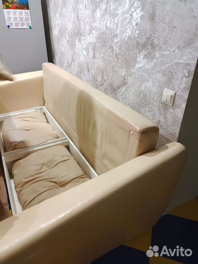 Диван раскладной бу 240