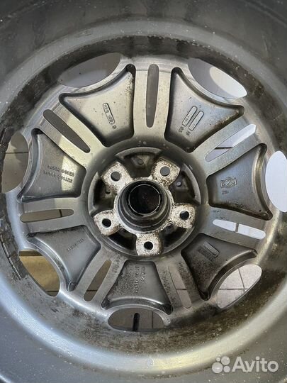 R18 Nokian Tyres Hakkapeliitta 8 245/45, PCD 5x114.3 DIA 56