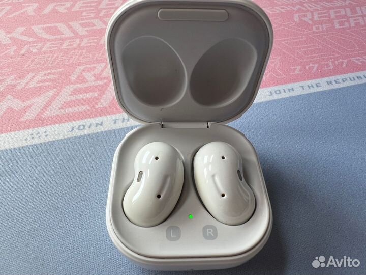 Наушники Samsung Galaxy Buds Live