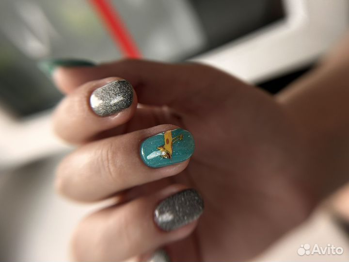 Модель на маникюр/ педикюр