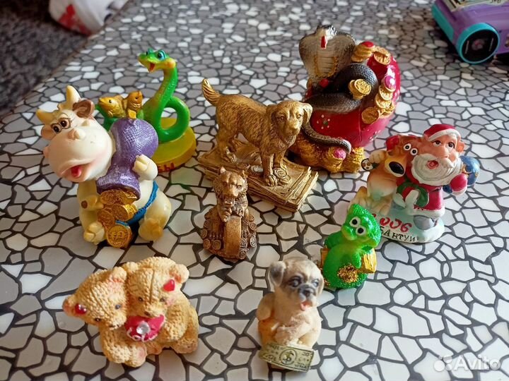 Статуэтки сувениры