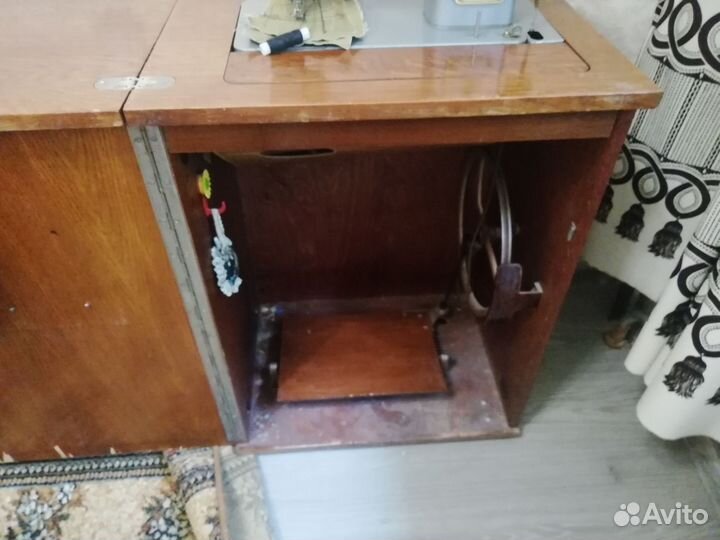 Швейная машина Чайка 3