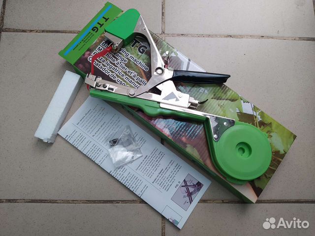 Садовый подвязчик