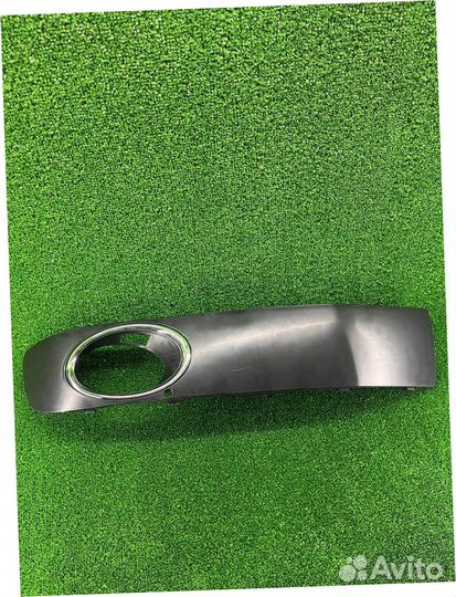 Накладка противотуманной фары правая transporter T