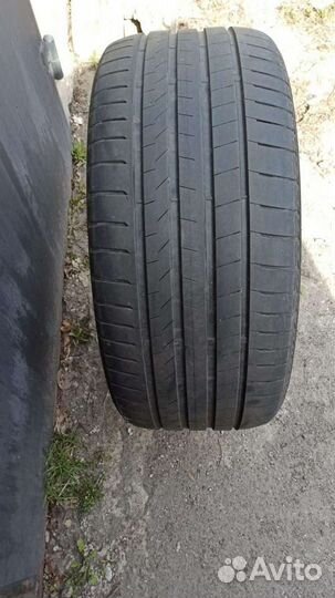 Michelin Pilot Super Sport 285/35 R21 и 325/30 R21 50Z